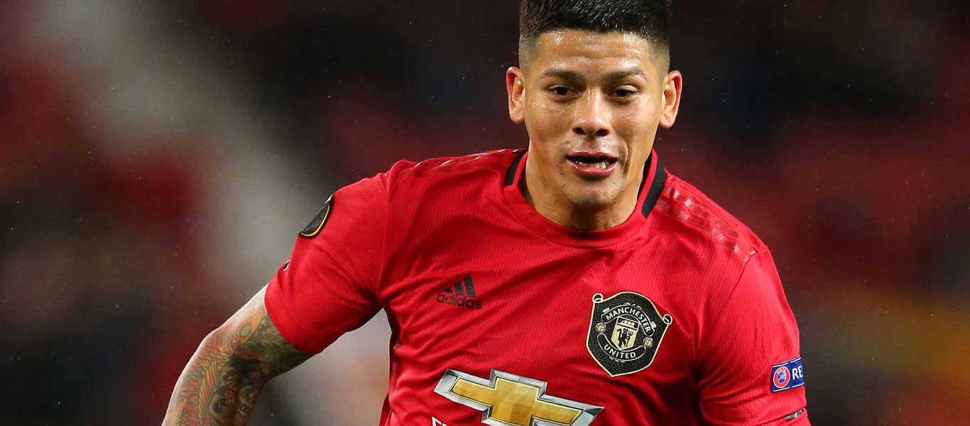 Παίκτης της Γιουνάιτεντ αδιαφορεί για τον κορωνοϊό - Πίνει, καπνίζει και παίζει πόκερ με μεγάλη παρέα (βίντεο)